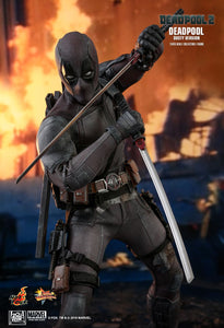 Hot Toys Marvel Deadpool 2 Deadpool - Dusty Ver 1/6th Scale Collectible Figure
