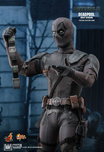Hot Toys Marvel Deadpool 2 Deadpool - Dusty Ver 1/6th Scale Collectible Figure