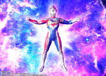 Load image into Gallery viewer, Bandai S.H.Figuarts ULTRAMAN DECKER FLASH TYPE